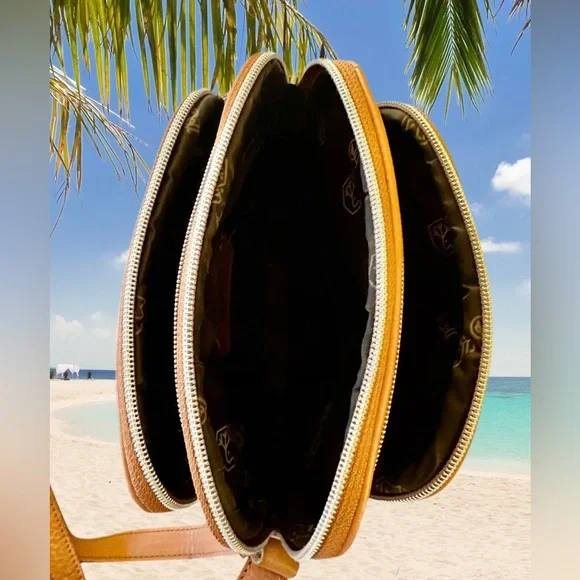 Cristina in Pell Tan Pebbled Leather Crossbody Made in Italy - Picture 8 of 16